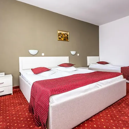 Miraj - Restaurant & Sauna & Biliard Hotel